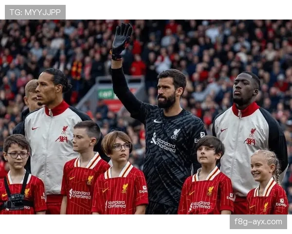 范戴克·斯洛特引领战术革新,持续提升球队竞争力 范戴克·斯洛特引领战术革新,持续提升球队竞争力