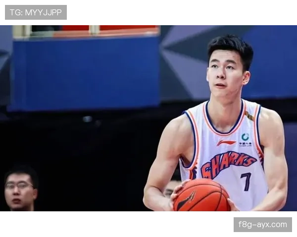 郭昊文球场外的生活比谁都讲究，早晨六点开始的水果拼盘真不像运动员在吃的啊